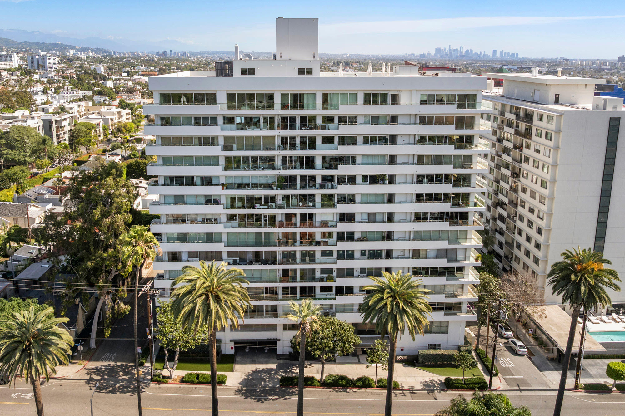 838 North Doheny Drive, Penthouse C